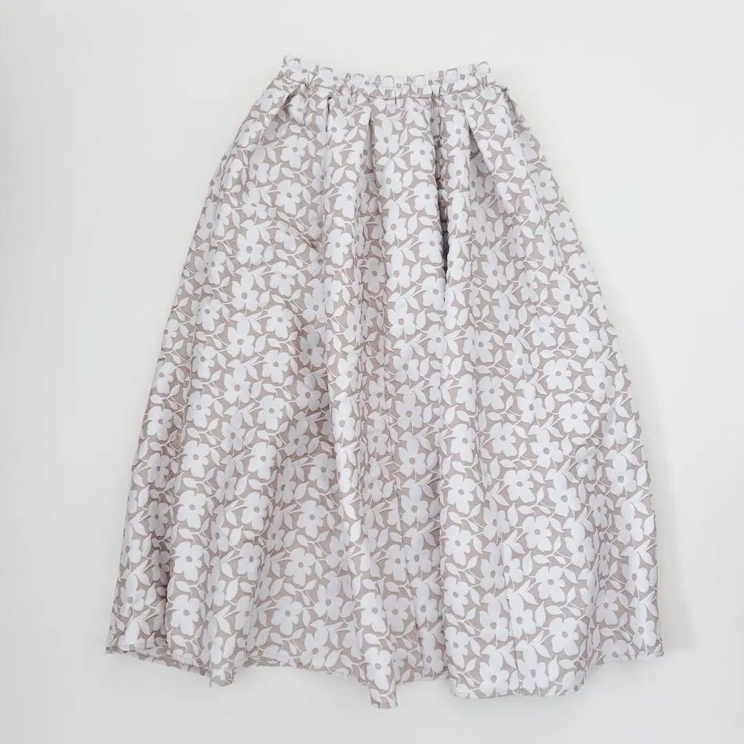 SEVENTEN 　セブンテン　ジャガードフラワースカート　ベージュ　花
