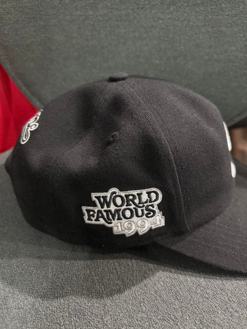 Supreme World Famous S Logo 6-Panel ブラック