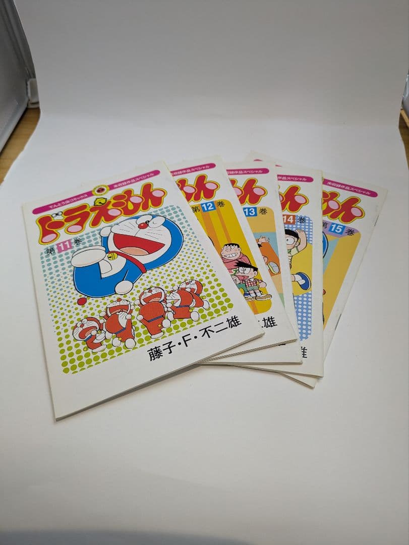 ドラえもん　未収録作品スペシャル全25巻セットケース付き+思い出編　まとめ売り