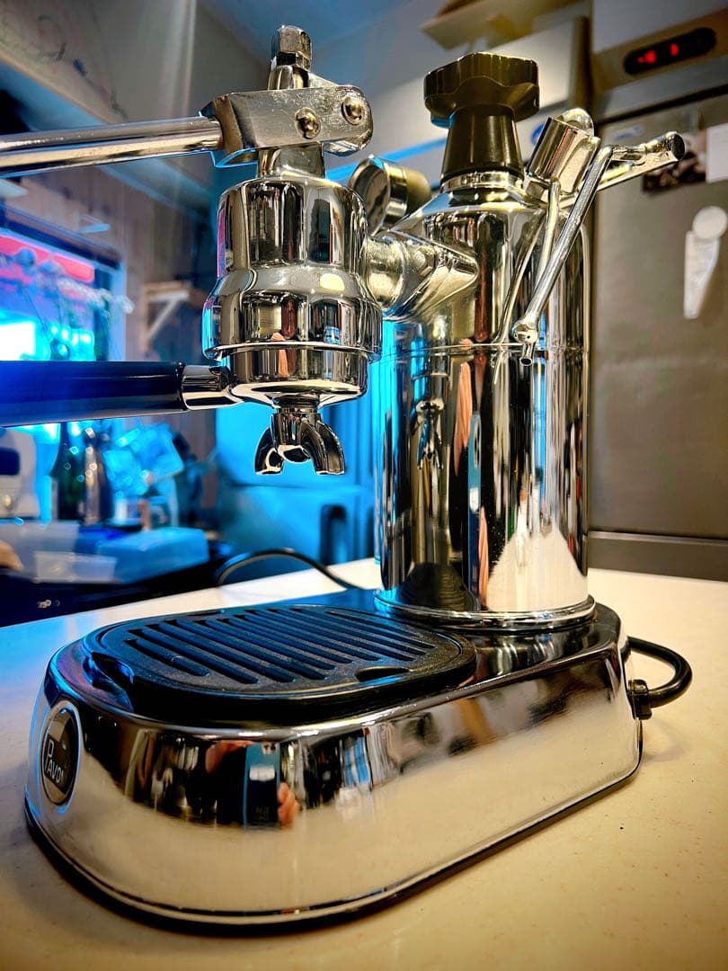 La Pavoni プロフェッショナル、used美品、ホルダー昨年購入、
