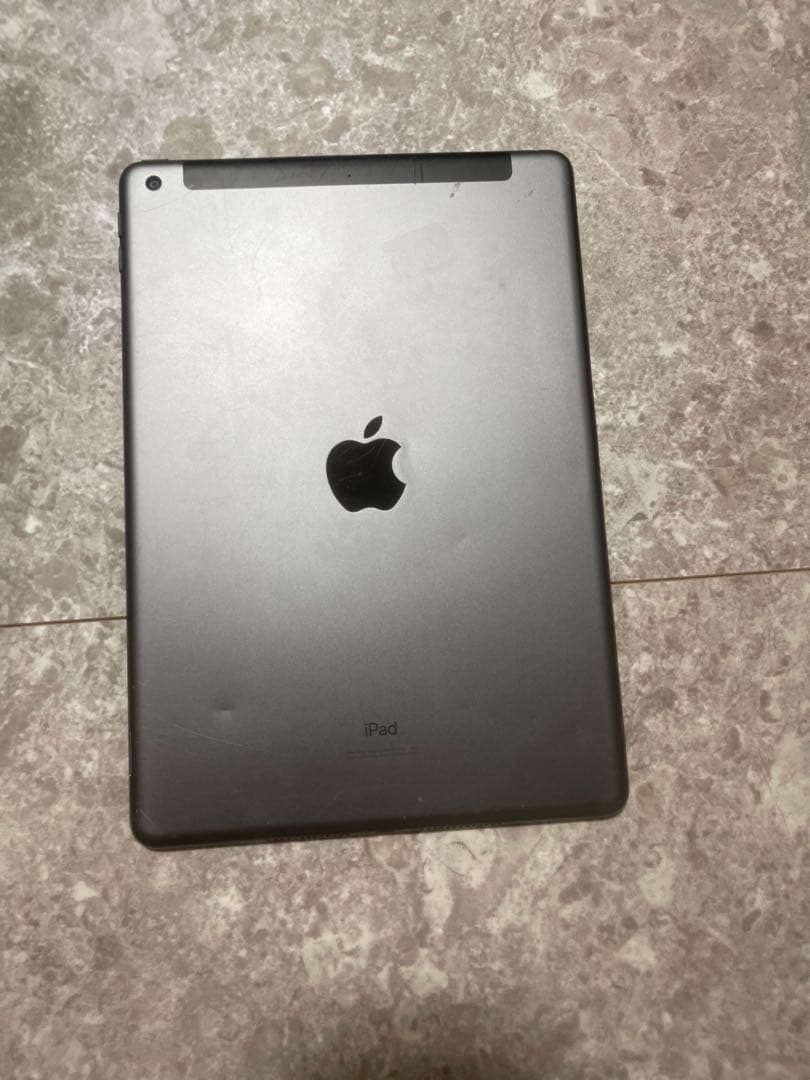 Apple iPad 第７世代32GB