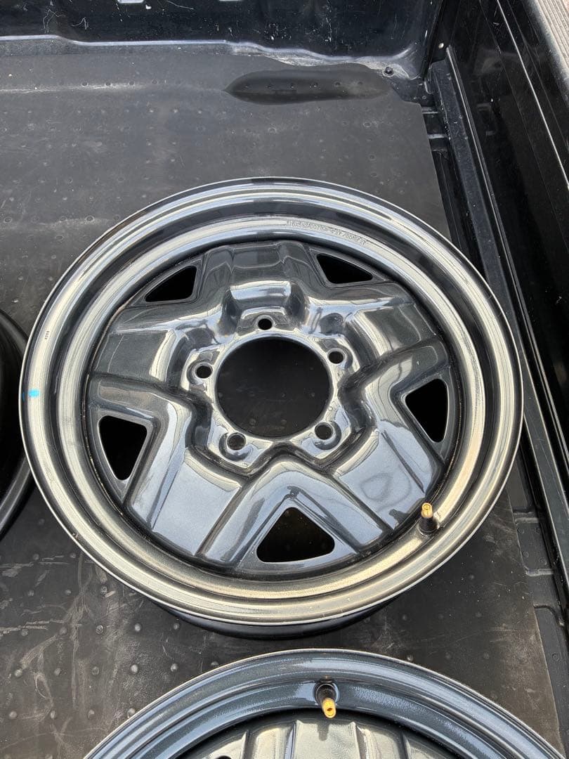 【美品】スズキ ジムニー JB64W純正スチールホイール　4本