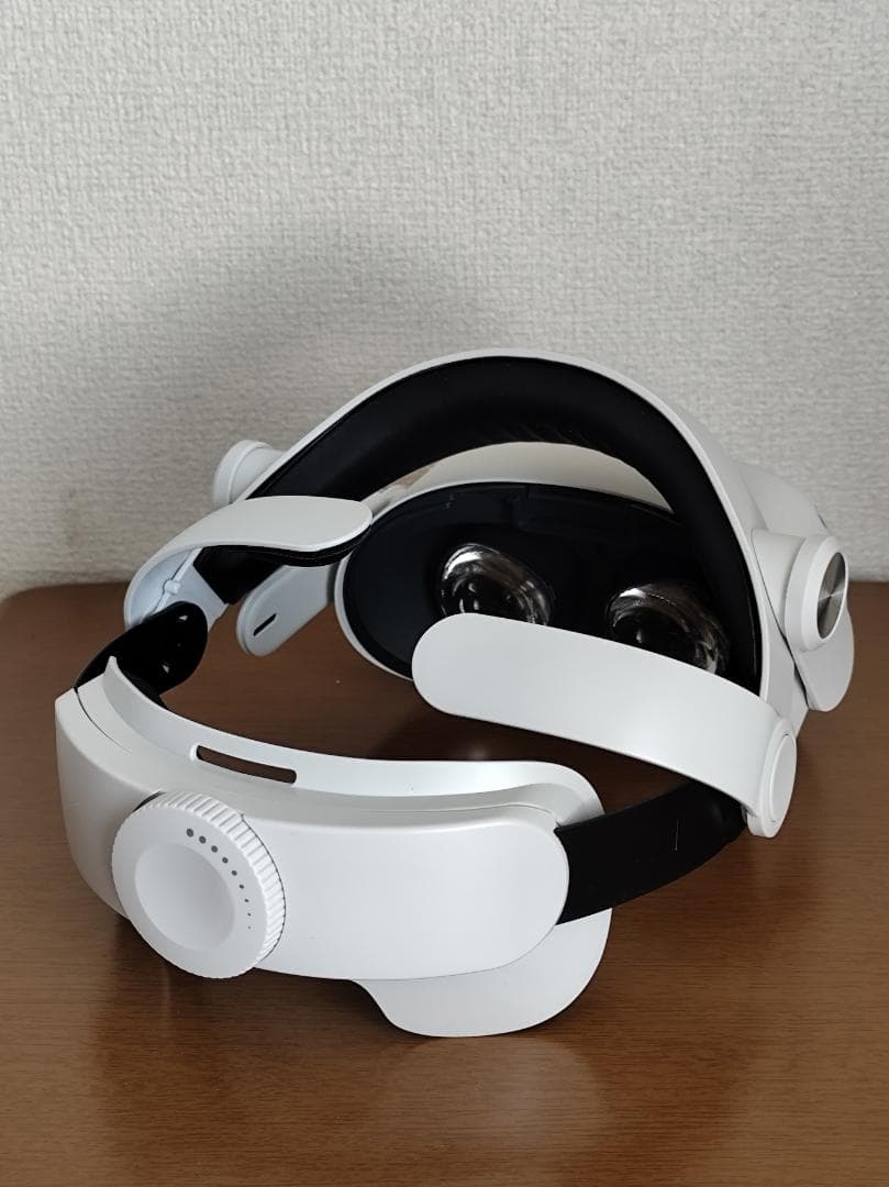  Quest 2(64GB) VRゴーグル(複数アクセサリ付き)