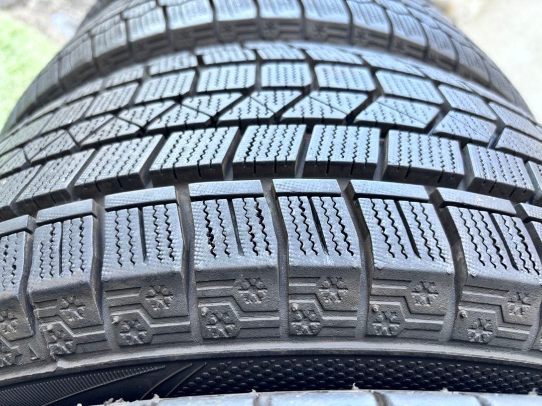 新しいケンダ KR36 スタッドレスタイヤ 205/55R16 4本セット