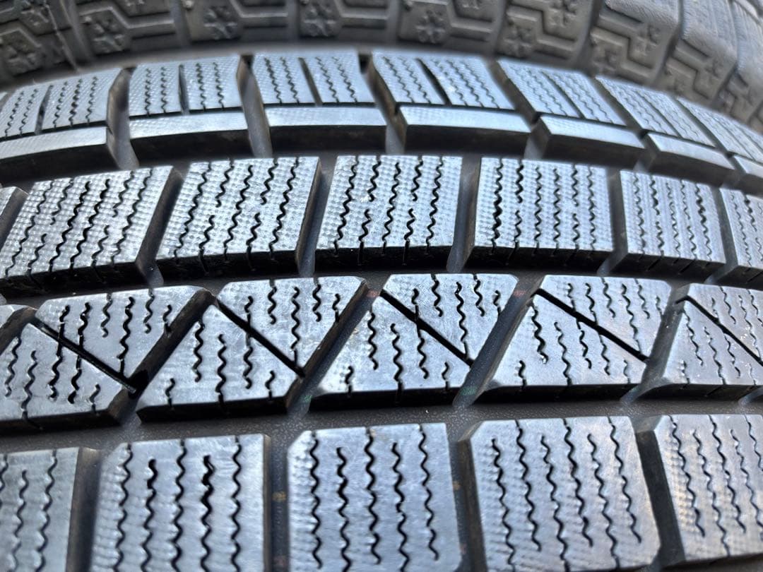 新しいケンダ KR36 スタッドレスタイヤ 205/55R16 4本セット