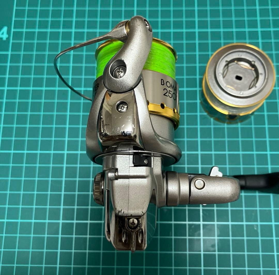 シマノ 05バイオマスター 2500S 替えスプール付き