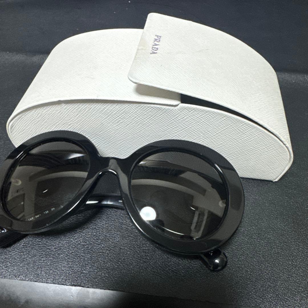 PRADA♡hydeさん使用サングラス