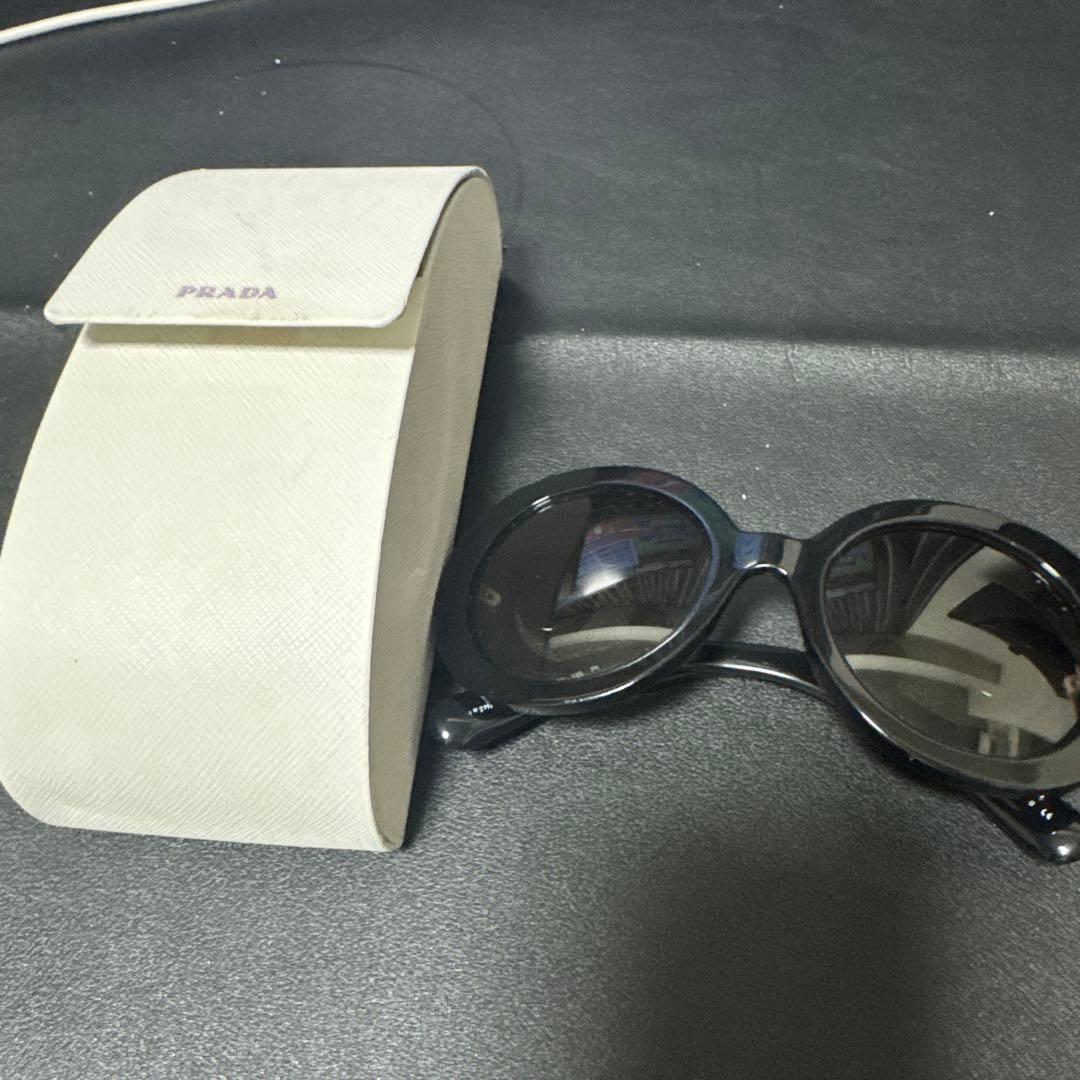 PRADA♡hydeさん使用サングラス