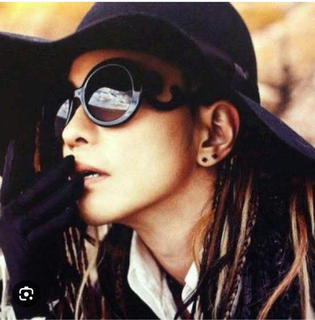 PRADA♡hydeさん使用サングラス