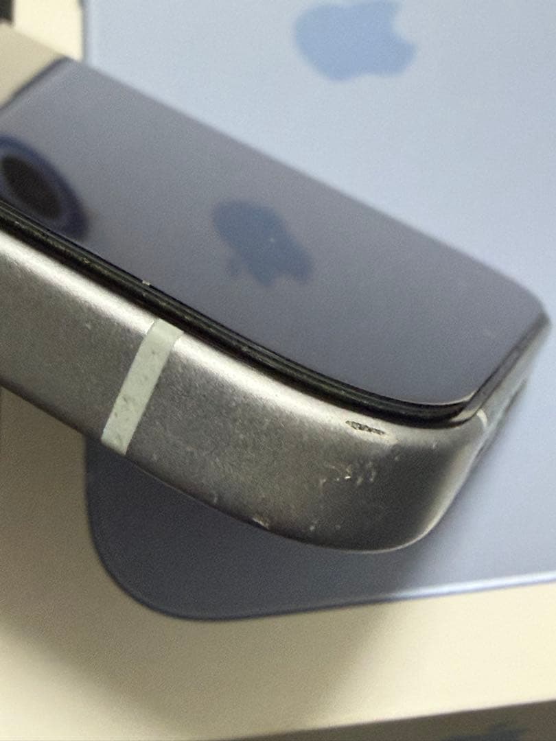 iPhone15 ブルー