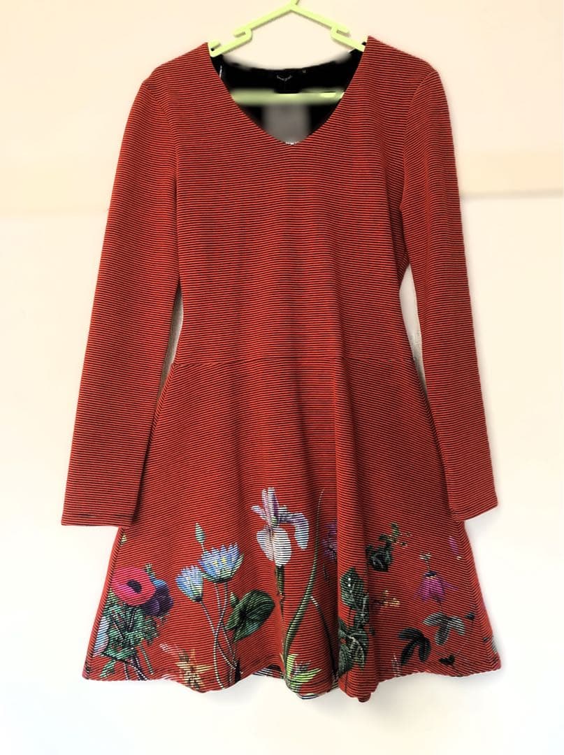 【新品】デシグアル ワンピースMサイズ　レッド