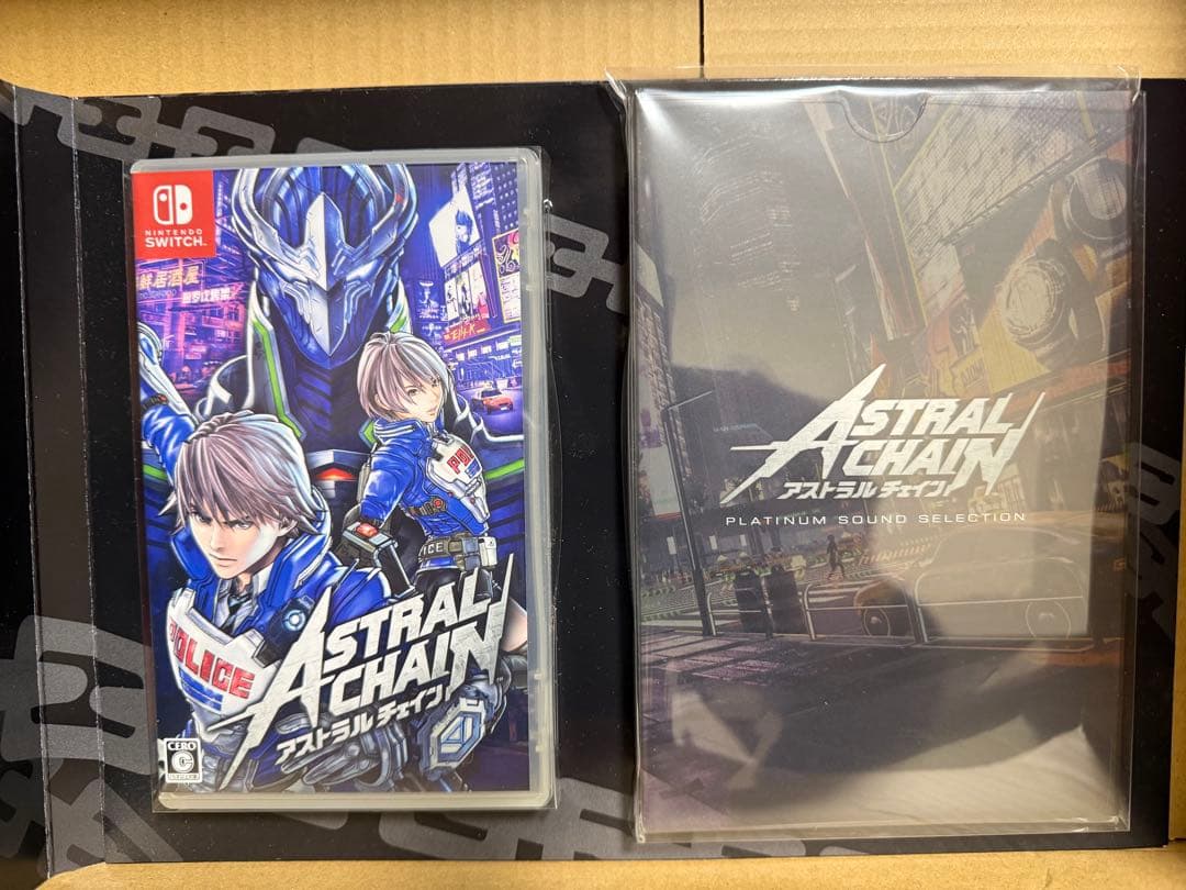 Nintendo Switch ASTRAL CHAIN COLLECTOR'S EDITION