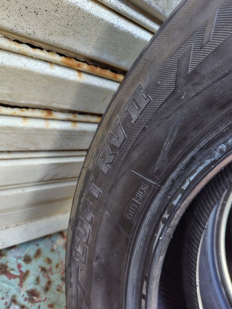 ブリジストン、LUFT.RV2 215/60R17 2023年製