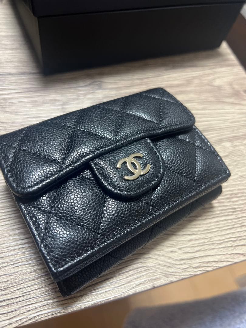 CHANEL マトラッセ　キャビアスキン　スモールウォレット　美品　正規品