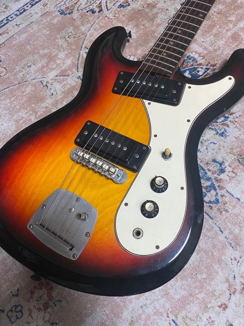 Aria 1702T Vintage カート・コバーン