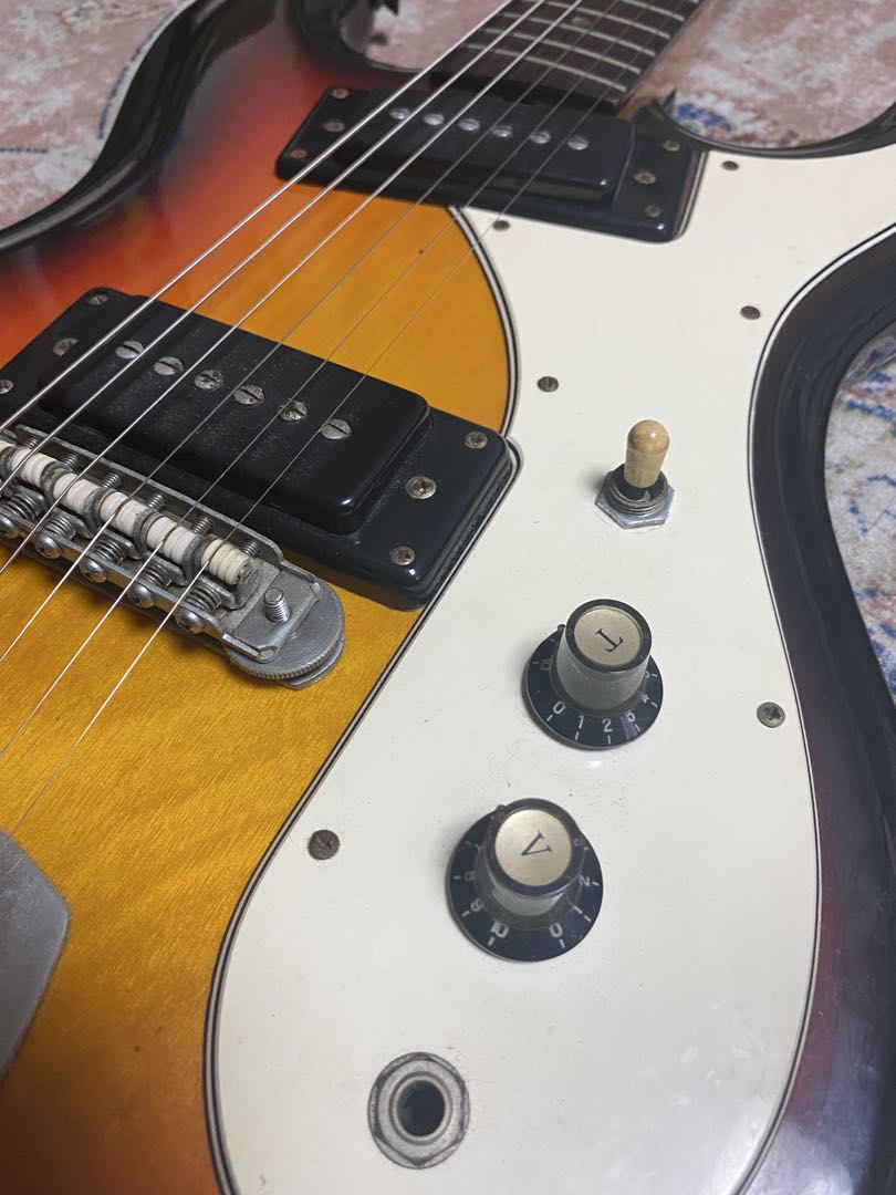 Aria 1702T Vintage カート・コバーン