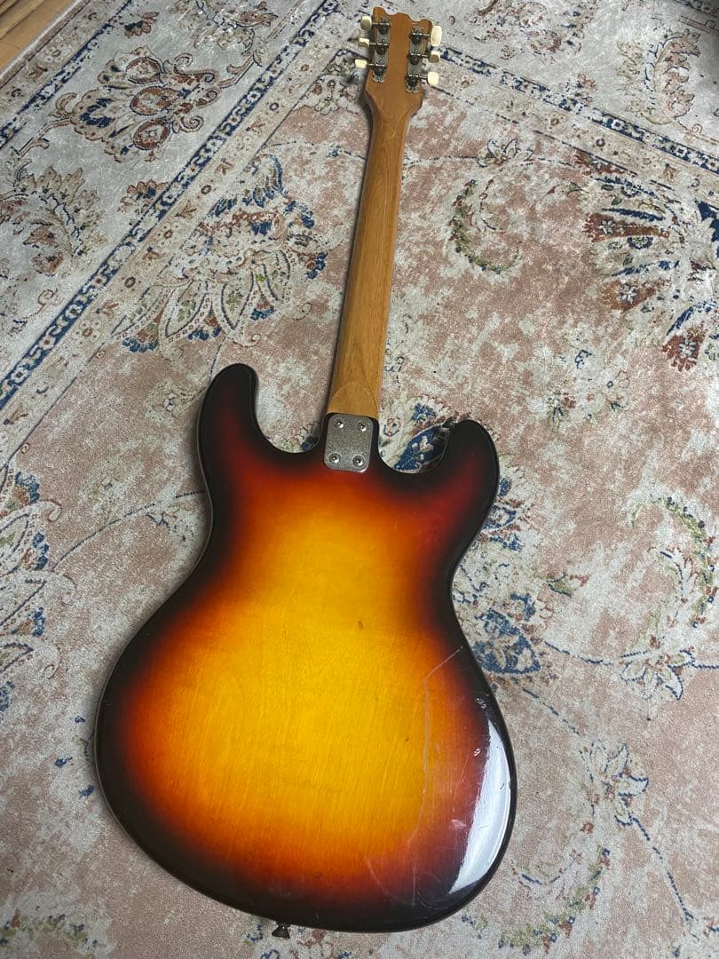 Aria 1702T Vintage カート・コバーン