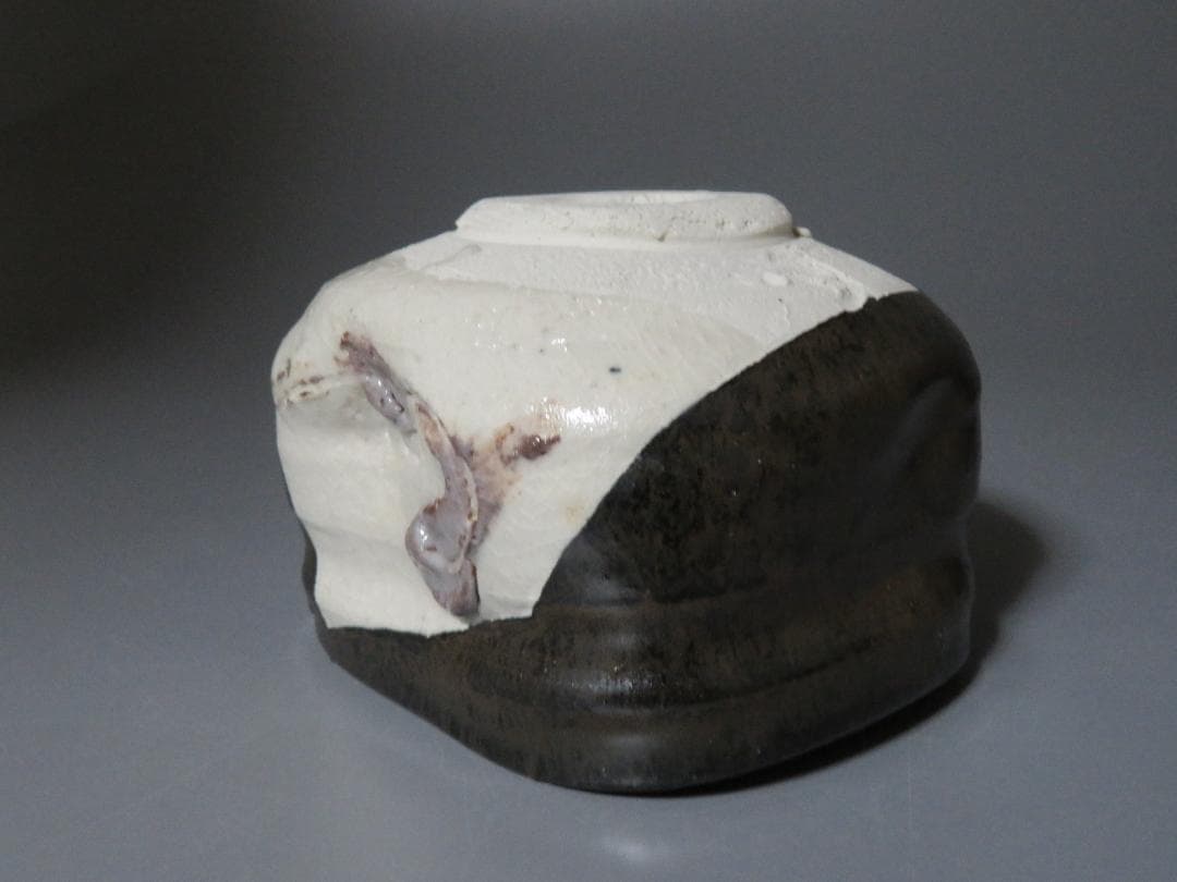 ◆409◆水野鉐一　瀬戸焼　茶碗（共箱）御題 波 福海窯 骨董品　黒織部