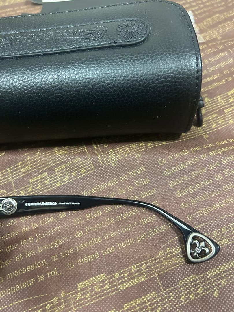 クロムハーツ サングラス　メガネ黒縁眼鏡　伊達メガネクロブチ　キムタク美品
