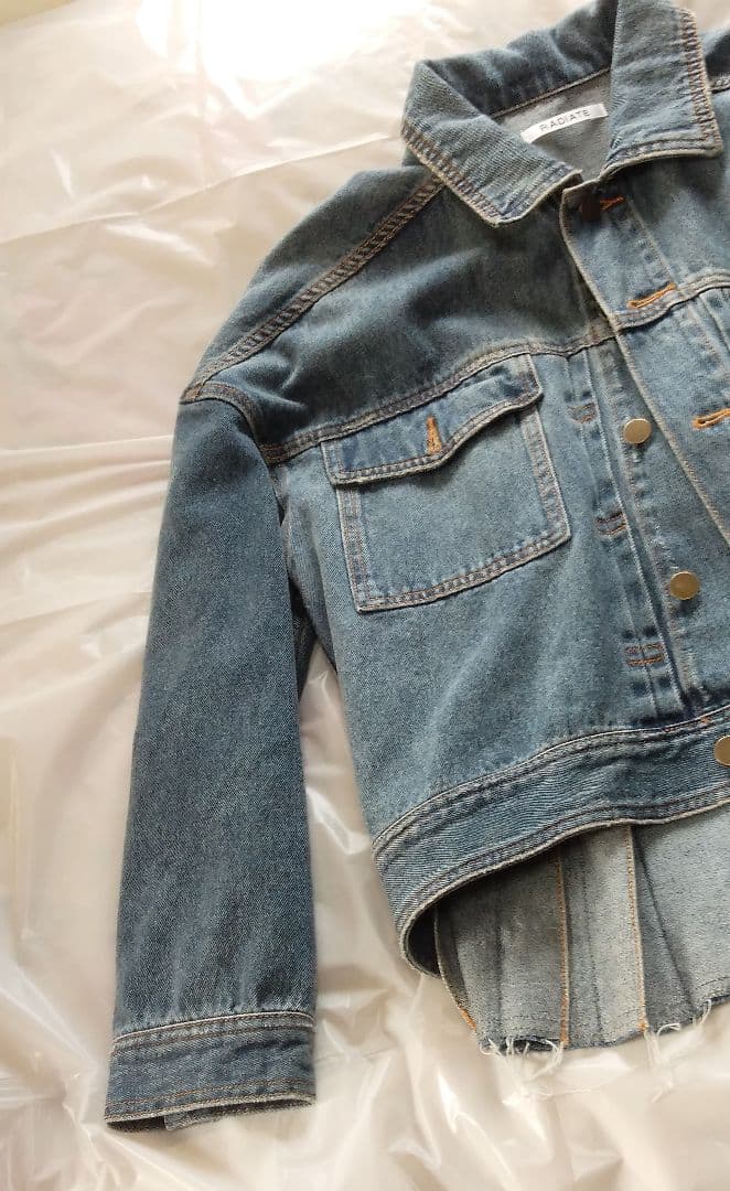 RADIATE Gジャン バッグプリーツが、他にはないスタイリッシュな デザイン