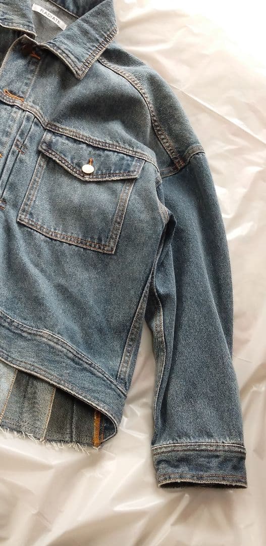 RADIATE Gジャン バッグプリーツが、他にはないスタイリッシュな デザイン