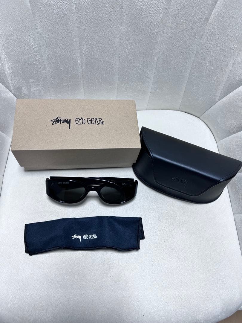 stussy LUNA サングラス 日本 ステューシー