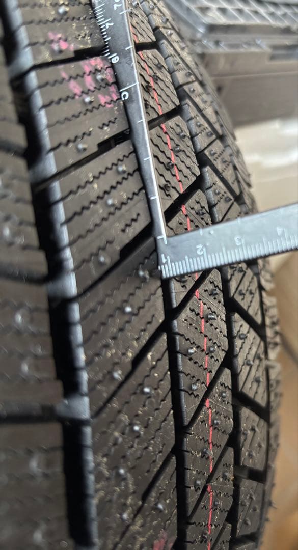 新品 ブリヂストン ブリザック VRX3スタッドレス195/65R15 91Q