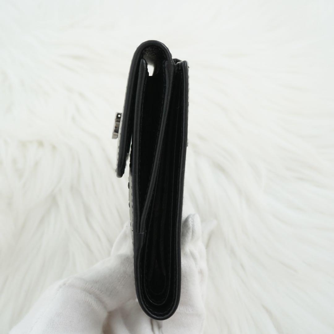 未使用品　箱付き　Salvatore Ferragamo 二つ折り財布　ブラック