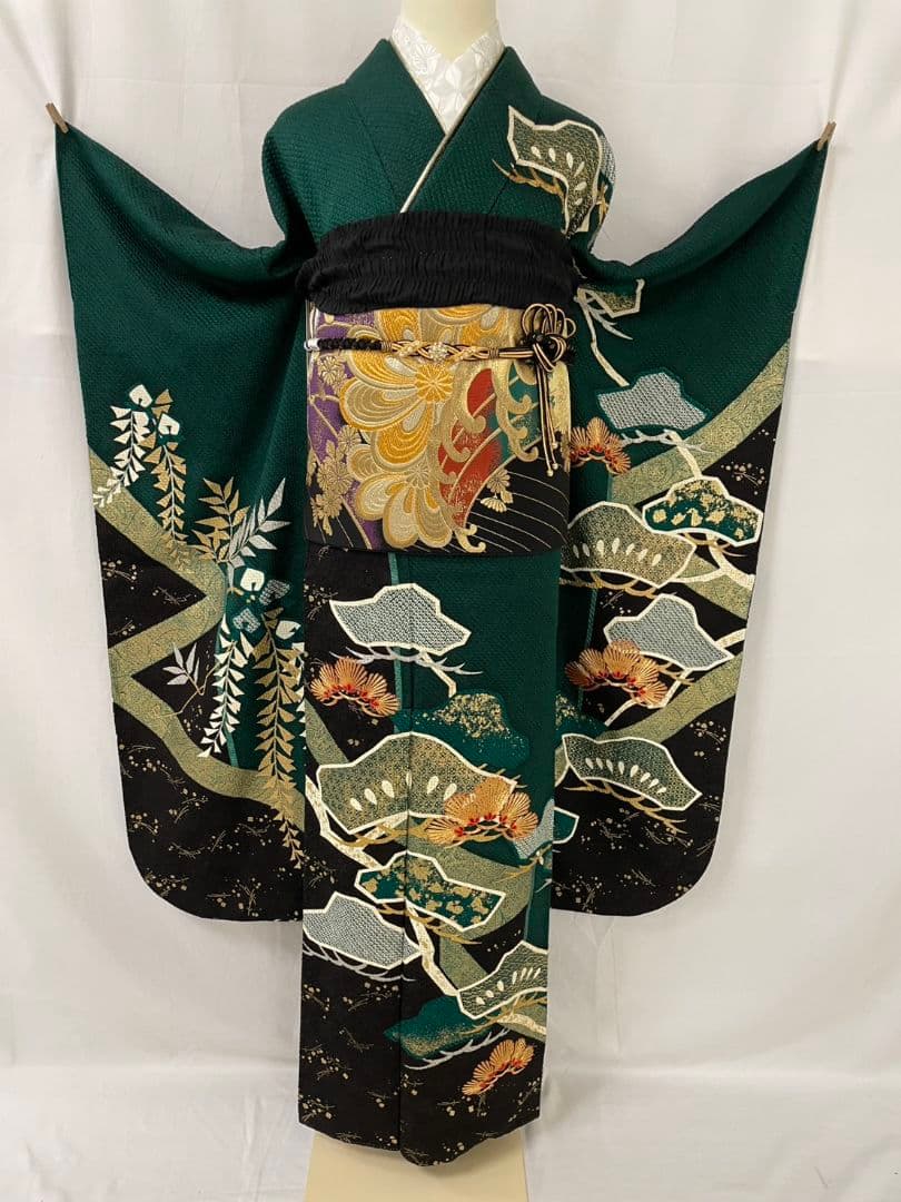 売約済み【一点物】総絞り 深緑×黒 モダン振袖7点フルセット 金彩松 成人式