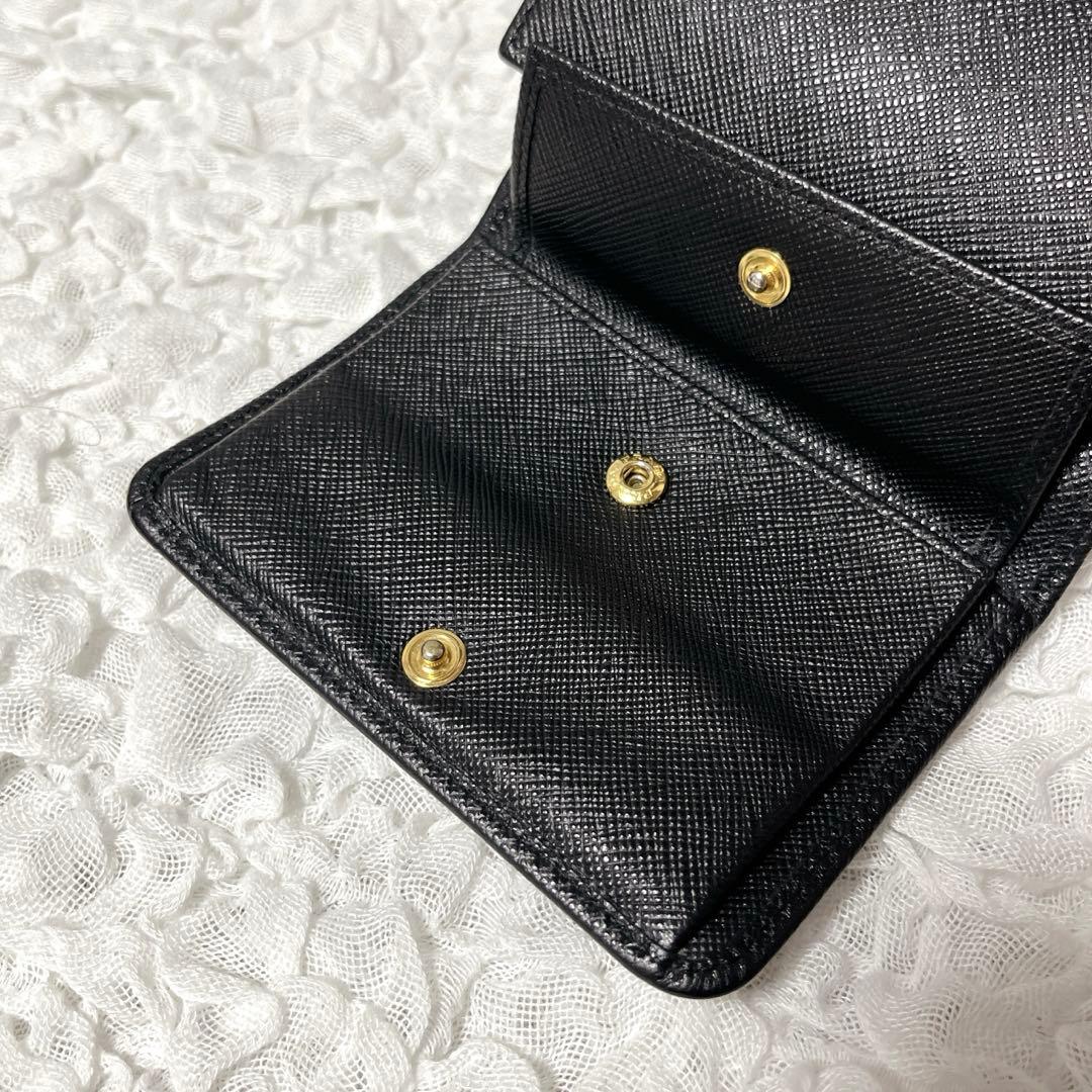 PRADA 三つ折り財布 ギャランティカード　コンパクト　プラダ　ゴールド　黒