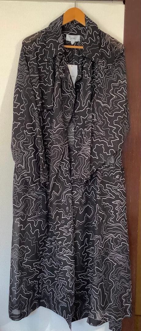 ハイク　CONTOUR LINE TRENCH COAT