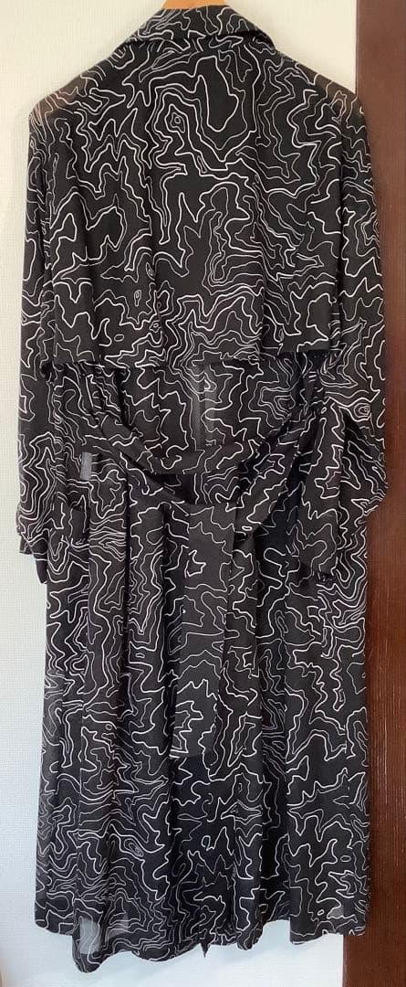 ハイク　CONTOUR LINE TRENCH COAT