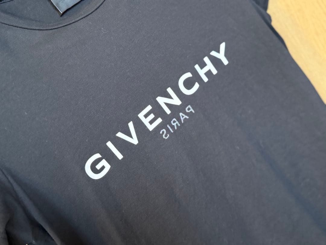 GIVENCHY ブラック 半袖Tシャツ