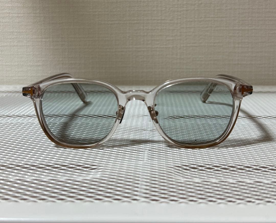 TOM FORD クリアフレームサングラス