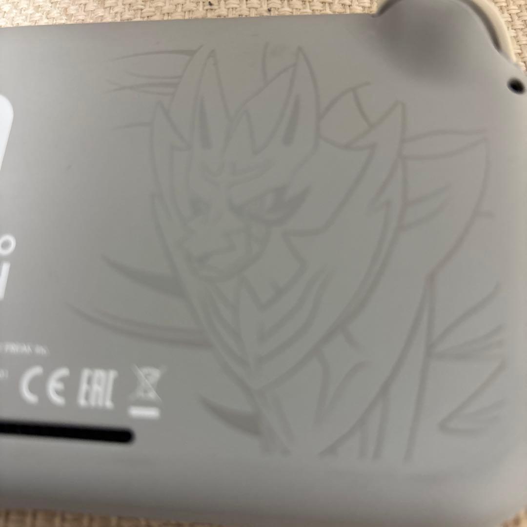 Nintendo Switch Lite　ザシアン・ザマゼンタ