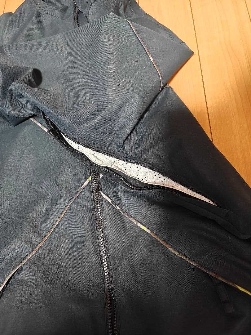 ボルコム スノーウェア VOLCOM NO HOOD X JKT Mサイズ