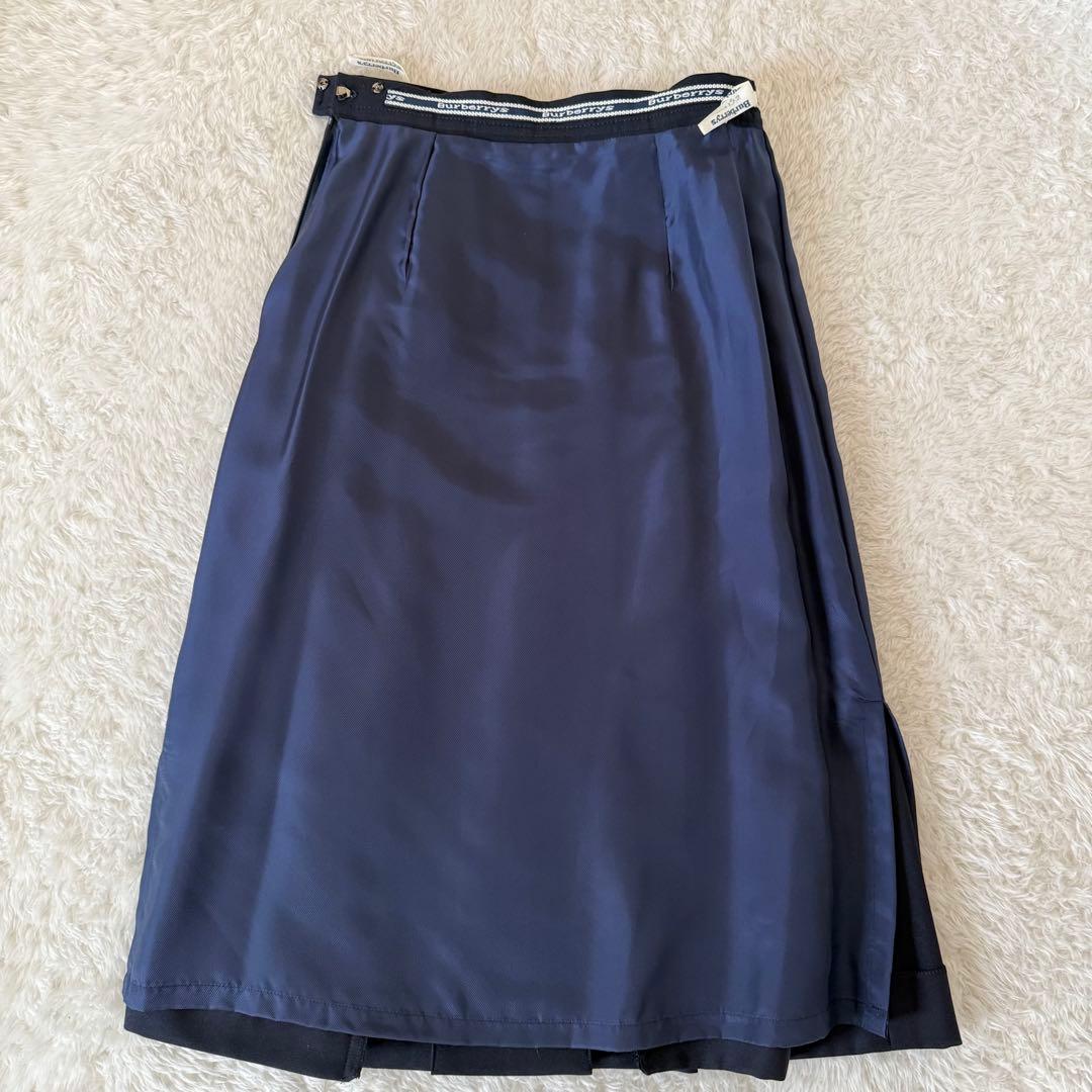 未使用　90s ヴィンテージ BURBERRY ボックスプリーツスカート　紺