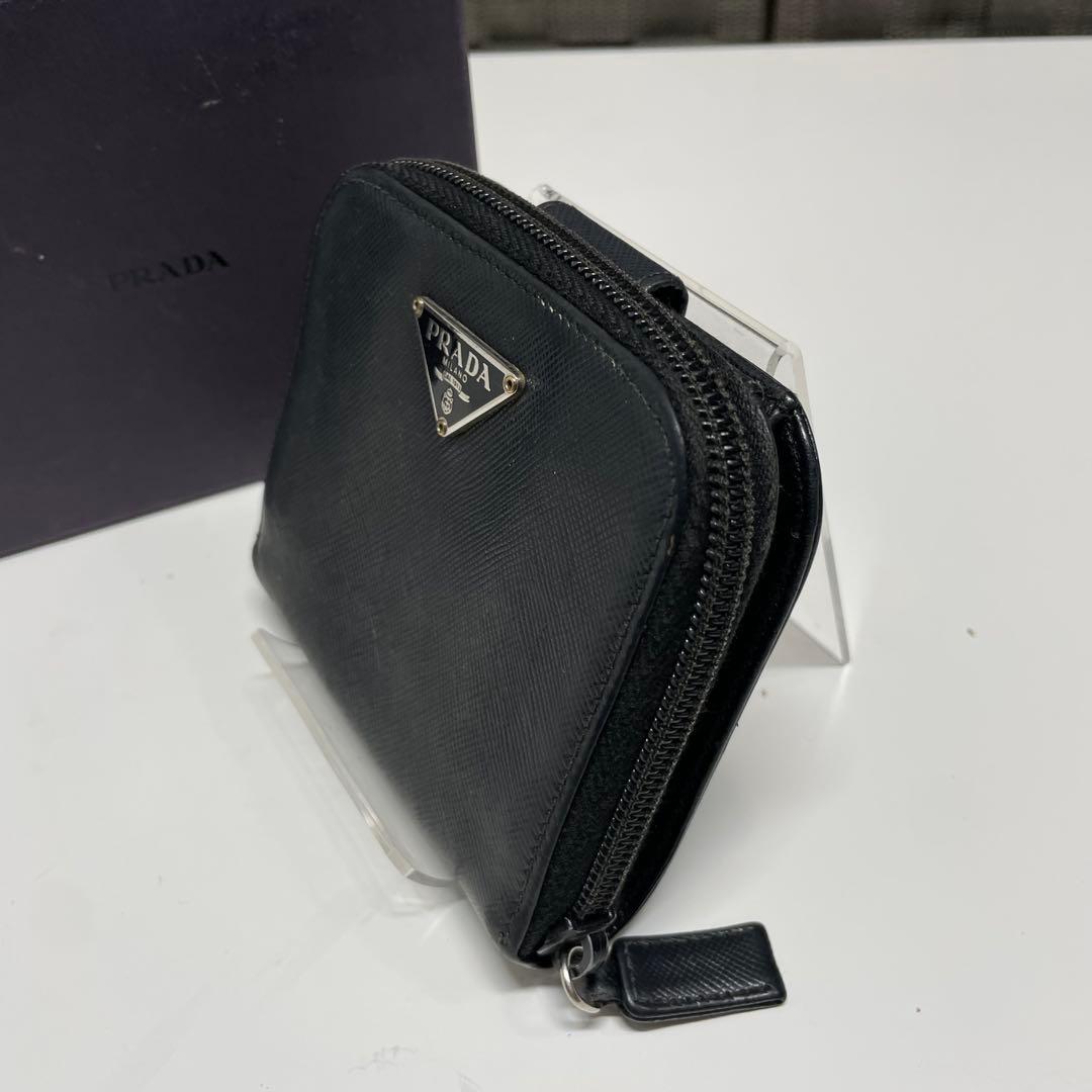 に*ん様 PRADA サフィアーノレザー 二つ折り財布 ブラック