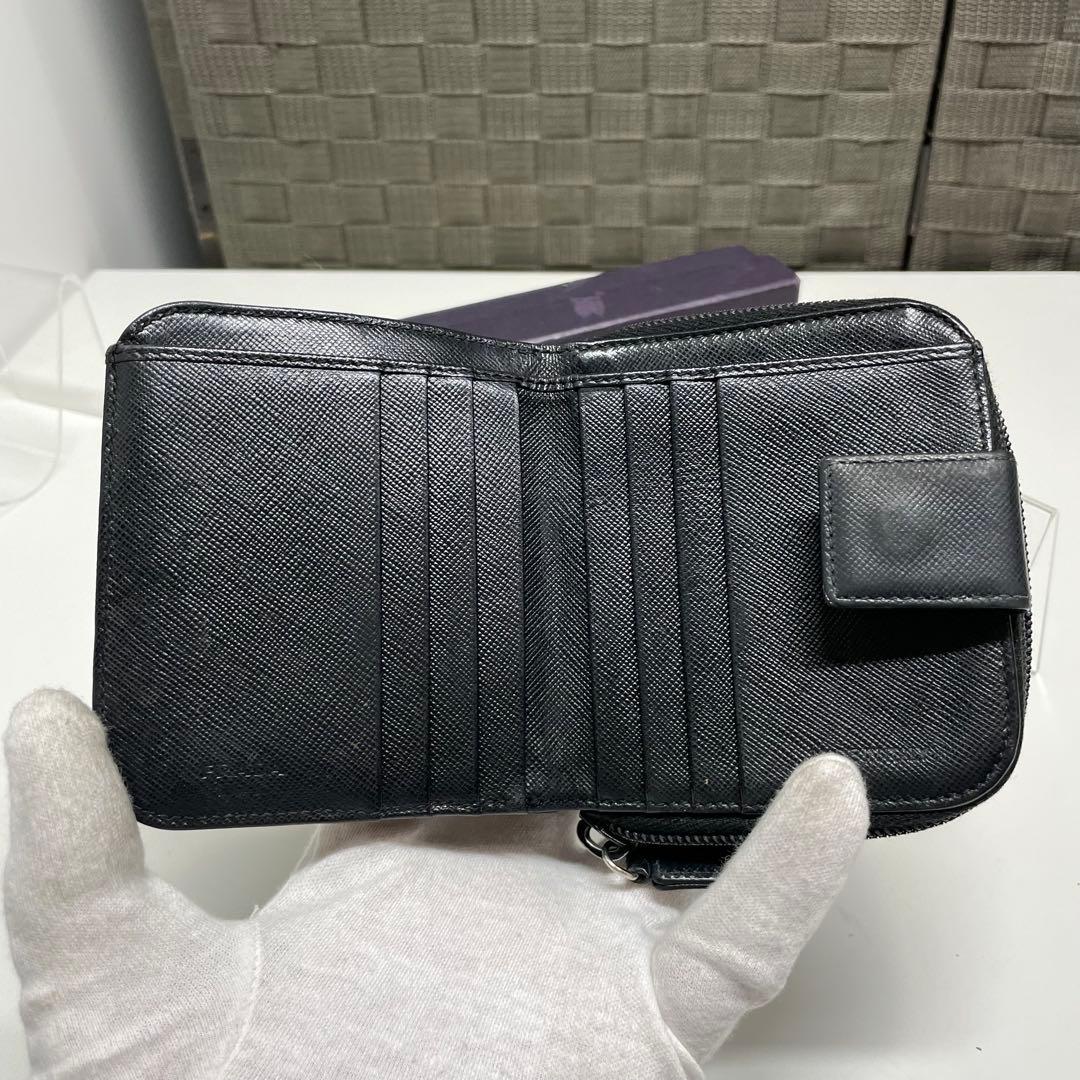 に*ん様 PRADA サフィアーノレザー 二つ折り財布 ブラック