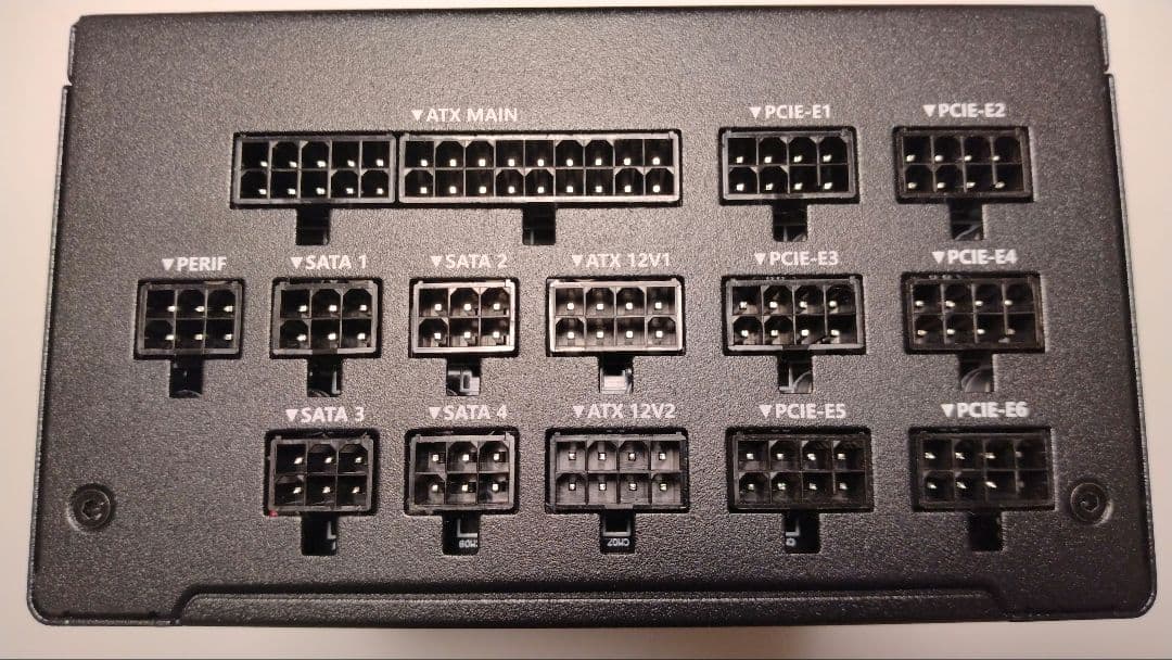 玄人志向 電源ユニットKRPW-PA1000W 92+ 1000W 外箱無し