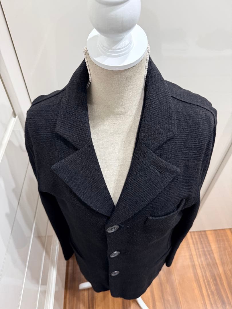 Giorgio Armani 黒いテーラードジャケット54
