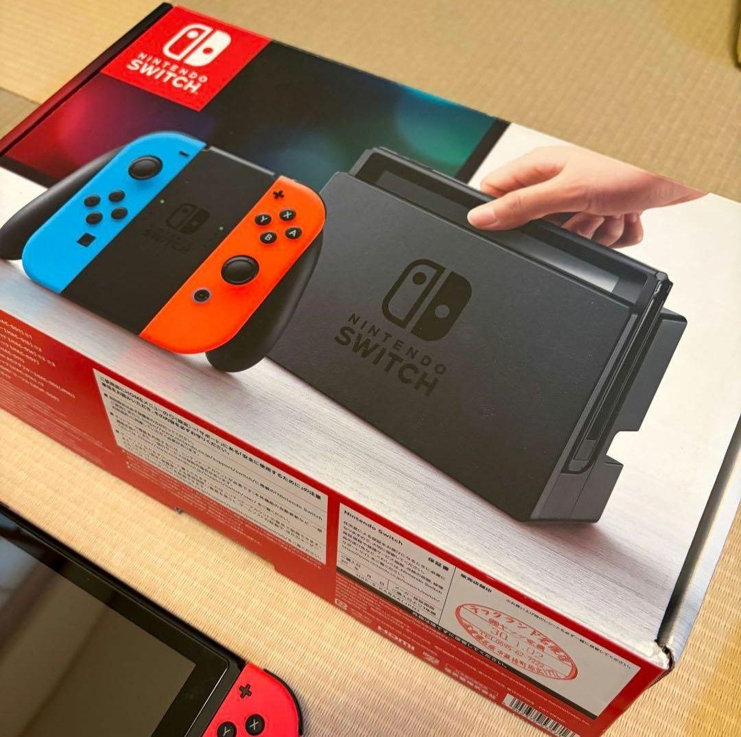 メ*が様 Nintendo Switch 本体 赤/青 付属品付き