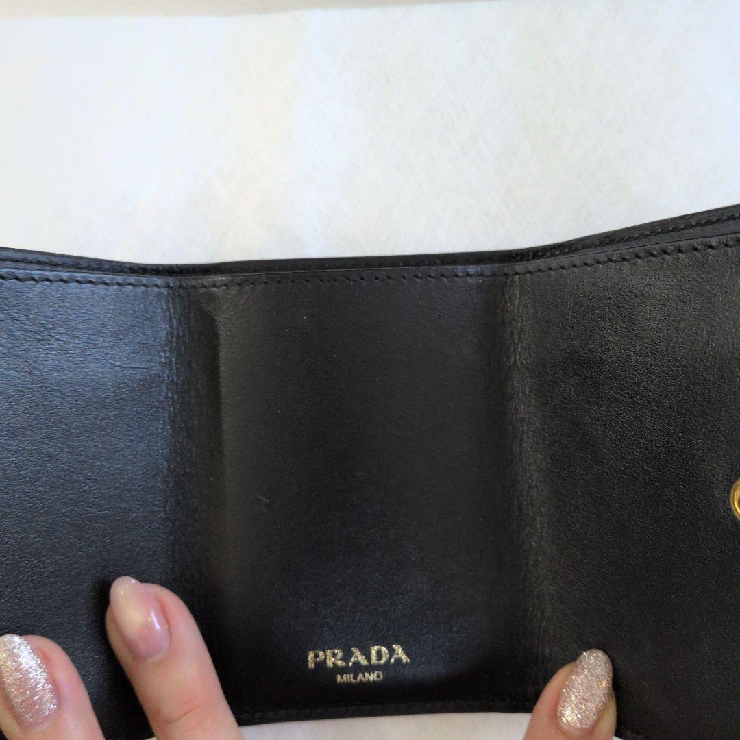 美品 PRADA ヴィッテロムーヴ 三つ折り財布 黒 本革 折りたたみ