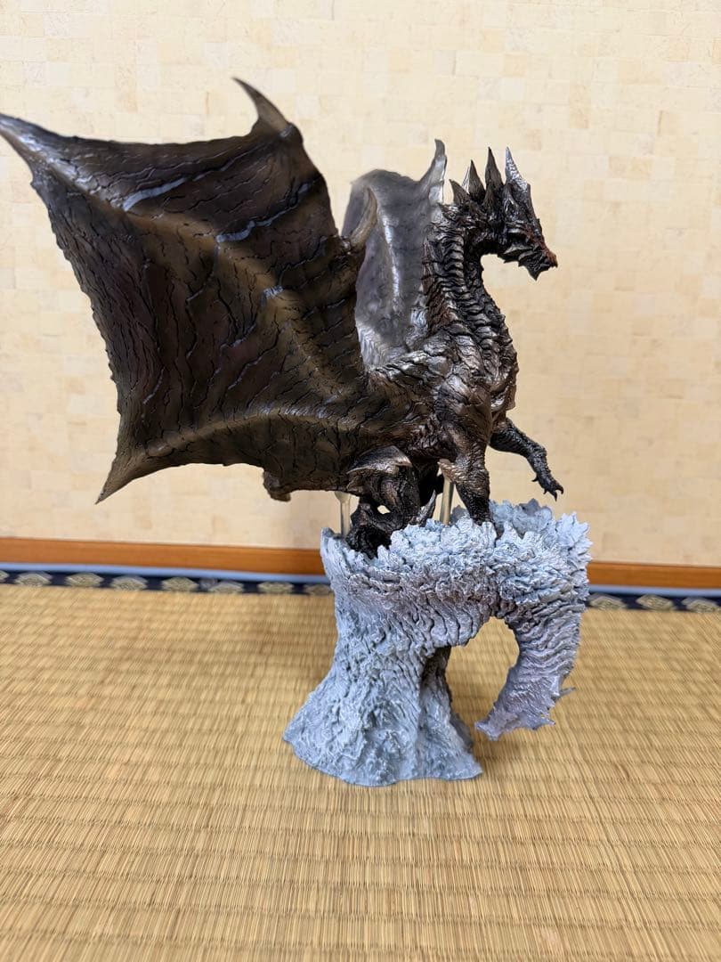 モンスターハンター 鋼龍 クシャルダオラ フィギュア クリエイターズモデル