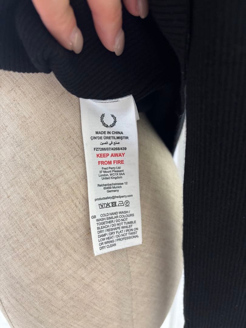 フレッドペリー FREDPERRYブラック リブカーディガン
