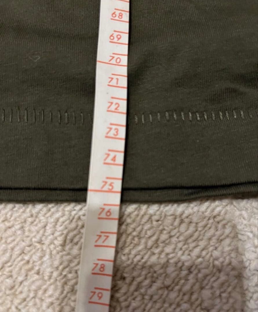t*8様 Fear of God Essentials Tシャツ オリーブグリー