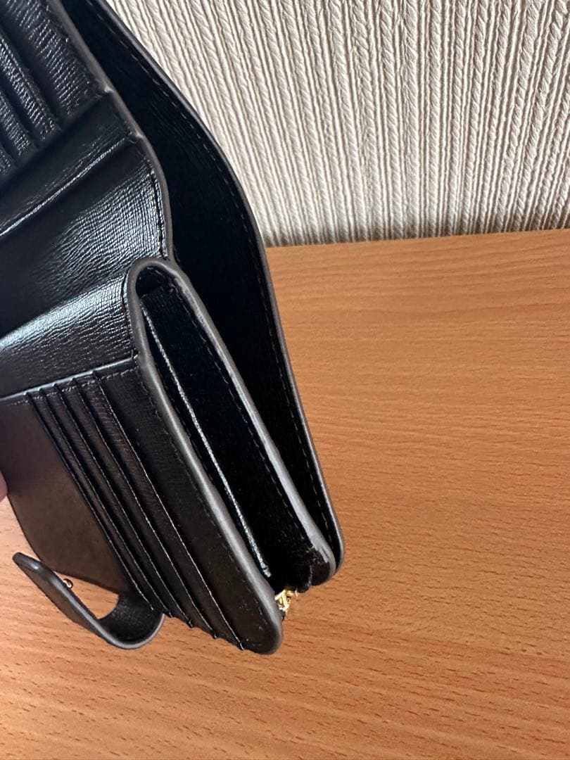 ☆新品未使用☆FURLA ブラック 二つ折り財布