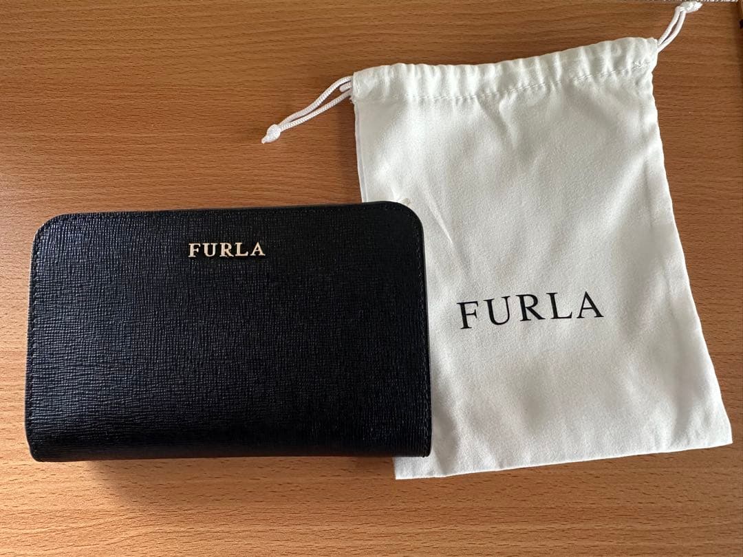 ☆新品未使用☆FURLA ブラック 二つ折り財布