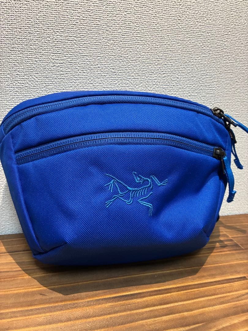 美品　ARC'TERYX 正規品　MANTIS 1