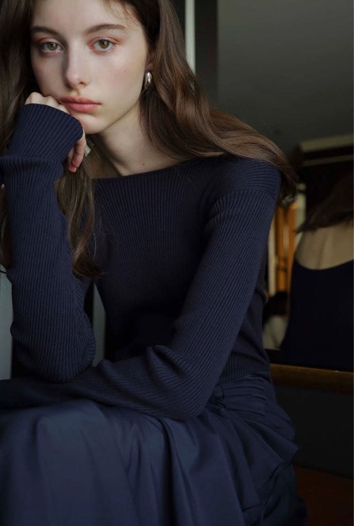 優*美様 Aimeine エメイン　バックオープンフリルドッキングワンピース